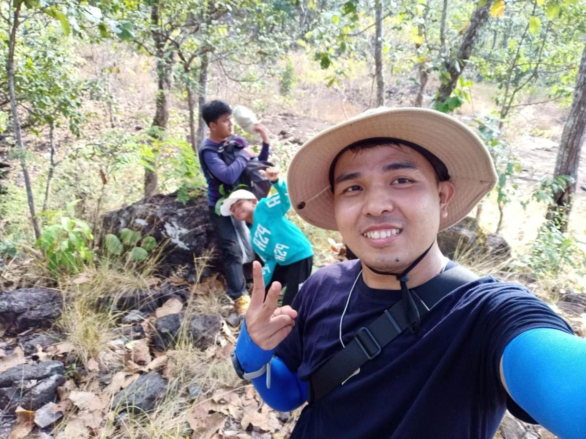 Bee Bee'S Chalets Home Stay And Trekking バンラング エクステリア 写真