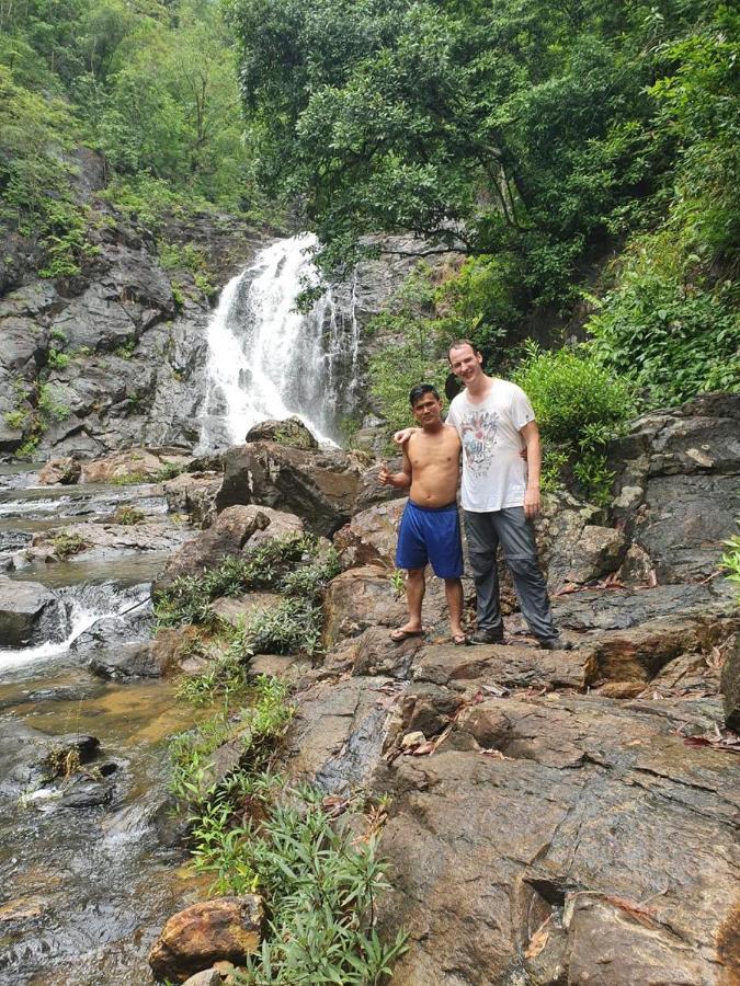 Bee Bee'S Chalets Home Stay And Trekking バンラング エクステリア 写真